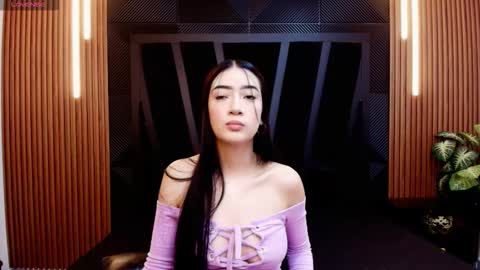 Snapshot of meggan_luxx chatting on March 27, 11:10 am MEGGAN LUXX online show from March 27, 11:10 am