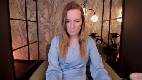 Meggy online show from November 14, 1:43 pm