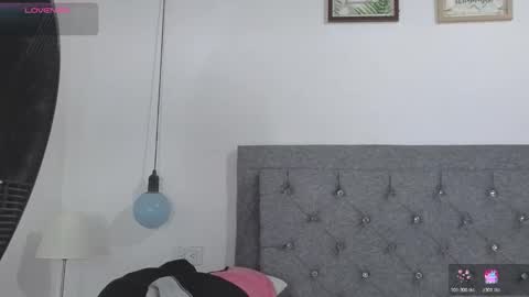 Meghan  online show from November 4, 8:30 pm