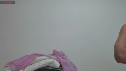 Snapshot of meghan_taylor__ chatting on June 3, 12:02 am Meghan online show from June 3, 12:02 am