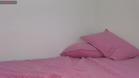Snapshot of meghan_taylor__ chatting on July 23, 12:35 am Meghan online show from July 23, 12:35 am