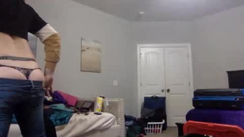 Snapshot of meghanhanx chatting on January 1, 9:09 pm meghan online show from January 1, 9:09 pm