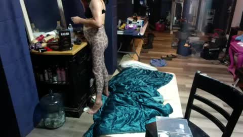 Snapshot of meghanhanx chatting on October 5, 10:18 pm meghan online show from October 5, 10:18 pm