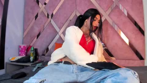 meghanqueen__ online show from February 11, 4:50 am