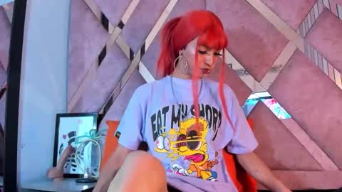 meghanqueen__ online show from May 2, 5:45 am
