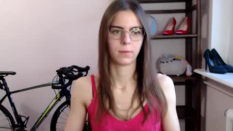 Snapshot of megi_erotic chatting on December 14, 7:36 am Megi online show from December 14, 7:36 am