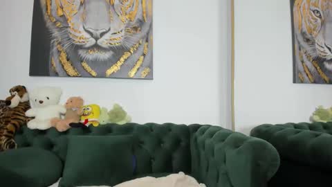 megpalmer online show from May 1, 10:09 am