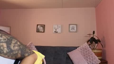 Snapshot of mei_naughtycat chatting on October 4, 11:19 am Mei online show from October 4, 11:19 am