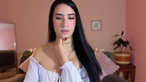 Snapshot of mei_naughtycat chatting on October 11, 11:31 am Mei online show from October 11, 11:31 am
