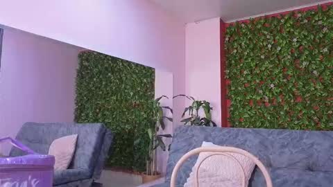 Mei online show from March 18, 9:07 pm