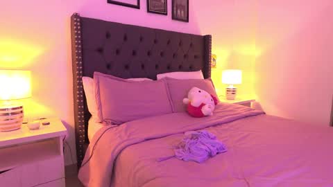 Snapshot of meiis_ chatting on November 11, 10:21 pm meiis3 online show from November 11, 10:21 pm