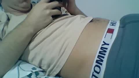 Snapshot of meks5544 chatting on December 16, 9:41 pm meks5544 online show from December 16, 9:41 pm