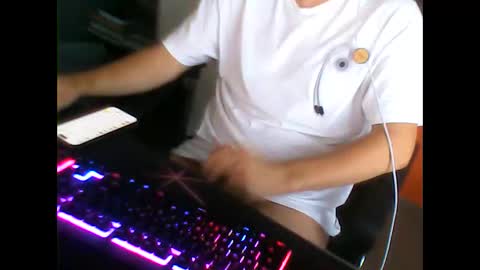 Snapshot of meks5544 chatting on September 28, 4:12 pm meks5544 online show from September 28, 4:12 pm