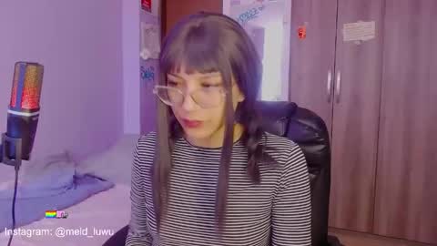 Snapshot of mel_dahlia chatting on June 3, 1:57 pm Melissa - - Please help me to reach 100 thumbs up online show from June 3, 1:57 pm
