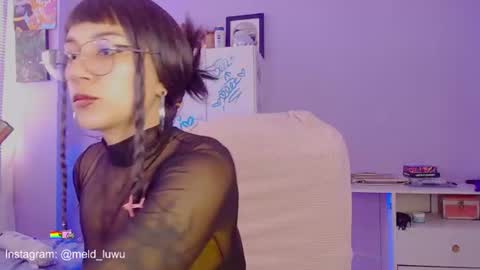 Snapshot of mel_dahlia chatting on June 25, 6:23 pm Melissa - - Please help me to reach 100 thumbs up online show from June 25, 6:23 pm