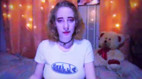 Snapshot of mel_mellie chatting on December 24, 6:28 pm Mel Mellie online show from December 24, 6:28 pm