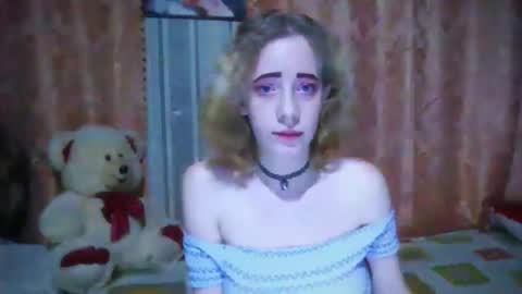 Snapshot of mel_mellie chatting on December 29, 11:08 pm Mel Mellie online show from December 29, 11:08 pm