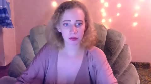 Snapshot of mel_mellie chatting on February 2, 12:09 am Mel Mellie online show from February 2, 12:09 am