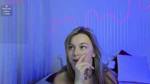 Snapshot of mel_nelson chatting on January 16, 6:35 am Mel online show from January 16, 6:35 am