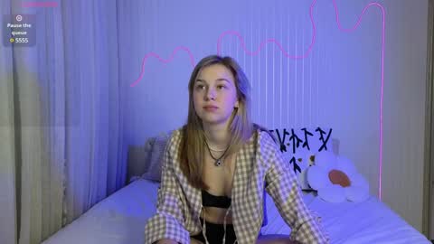 Snapshot of mel_nelson chatting on January 25, 4:02 am Mel online show from January 25, 4:02 am