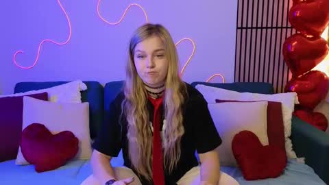 Snapshot of mel_nelson chatting on February 14, 2:39 am Mel online show from February 14, 2:39 am