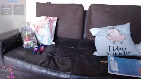 mel raise online show from January 12, 10:33 pm