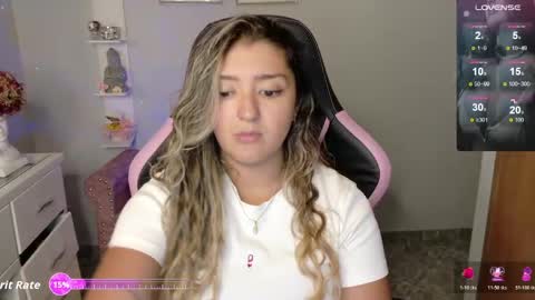 Snapshot of melaany_ chatting on May 8, 1:00 am Melaany online show from May 8, 1:00 am