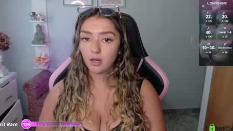 Snapshot of melaany_ chatting on June 17, 12:57 am Melaany online show from June 17, 12:57 am