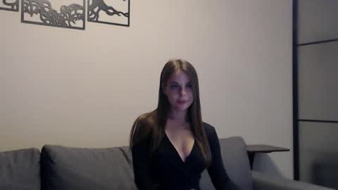 meladams online show from September 22, 8:33 pm