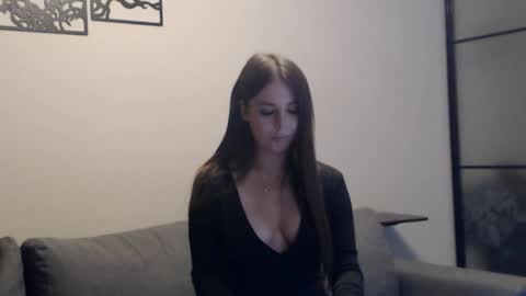 meladams online show from November 20, 7:46 pm