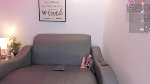 melan_owen online show from September 23, 10:40 am