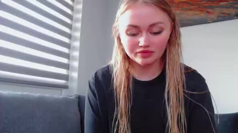 Melania online show from March 10, 3:39 pm