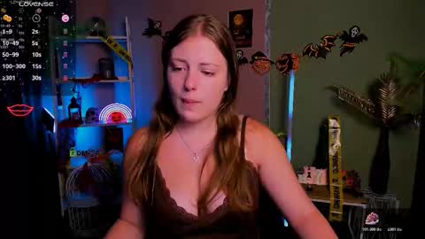 Snapshot of melani_bumm chatting on October 24, 7:10 pm melani_bumm online show from October 24, 7:10 pm
