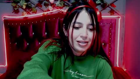 Snapshot of melani_cute01 chatting on December 23, 10:44 pm melani_cute01 online show from December 23, 10:44 pm