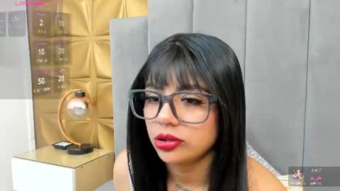 Snapshot of melani_dream chatting on June 17, 2:07 pm Melani online show from June 17, 2:07 pm