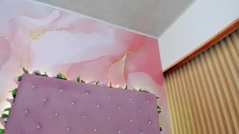 melanie__evans online show from July 1, 11:01 am