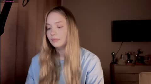 Snapshot of melanie__murr chatting on June 16, 9:34 am melanie__murr online show from June 16, 9:34 am