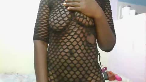 melanie_bae1 online show from May 4, 5:09 pm