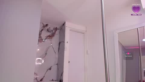 Snapshot of melanie_milleer chatting on January 17, 6:36 am Melanie Miller online show from January 17, 6:36 am