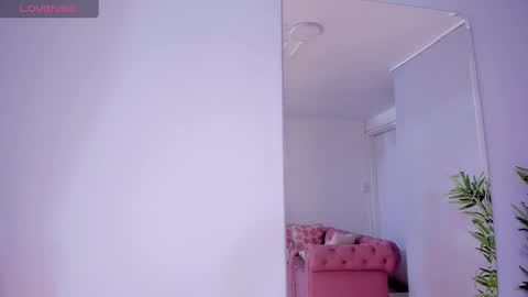 Snapshot of melanie_milleer chatting on March 2, 7:21 am Melanie Miller online show from March 2, 7:21 am