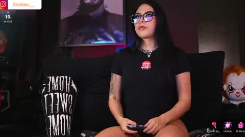 Snapshot of melanie_nyx chatting on June 3, 2:25 am Mel online show from June 3, 2:25 am