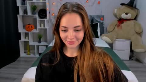 MelanieAlves online show from October 14, 12:28 pm