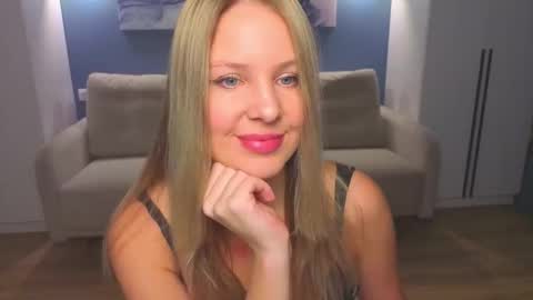 Snapshot of melaniebennett chatting on January 13, 6:08 am Melanie Bennett online show from January 13, 6:08 am