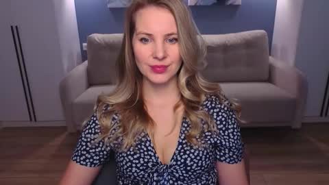 Snapshot of melaniebennett chatting on March 6, 6:54 am Melanie Bennett online show from March 6, 6:54 am