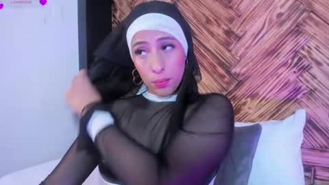 melaniejeann_ online show from June 11, 2:44 am