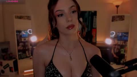 Snapshot of melanielipps chatting on June 18, 6:56 pm Melanie online show from June 18, 6:56 pm