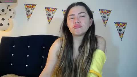 Snapshot of melanieparker20 chatting on June 20, 1:14 pm Melanie Parker online show from June 20, 1:14 pm