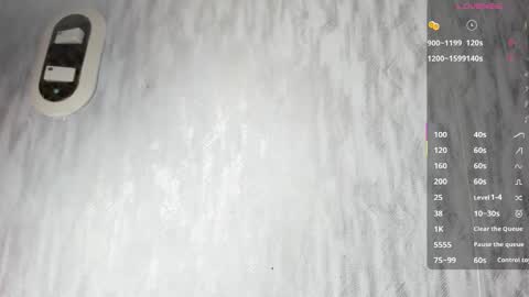 Snapshot of melanierioss_ chatting on January 12, 1:27 pm online show from January 12, 1:27 pm