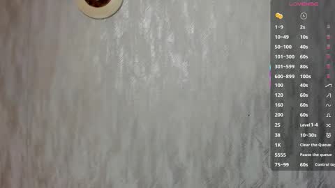 Snapshot of melanierioss_ chatting on March 7, 1:08 pm online show from March 7, 1:08 pm