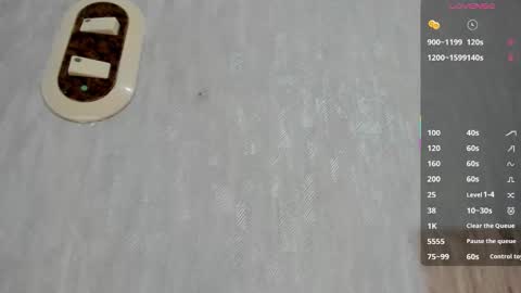 Snapshot of melanierioss_ chatting on March 8, 1:26 pm online show from March 8, 1:26 pm